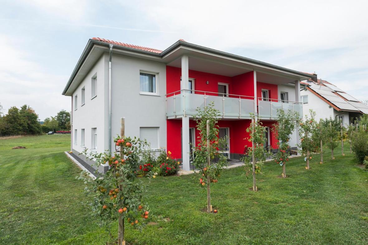 Hofmann'S Apartements & Ferienwohnungen Обердакштеттен Экстерьер фото