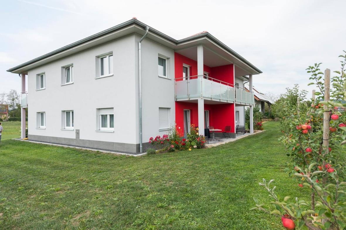 Hofmann'S Apartements & Ferienwohnungen Обердакштеттен Экстерьер фото